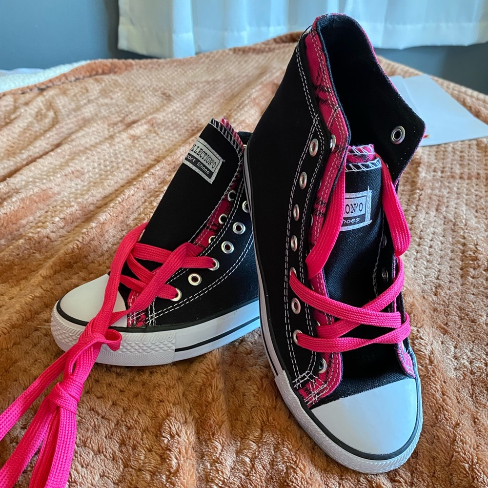 BRAND NEW- High Top Canvas Sneakers with two pair of laces